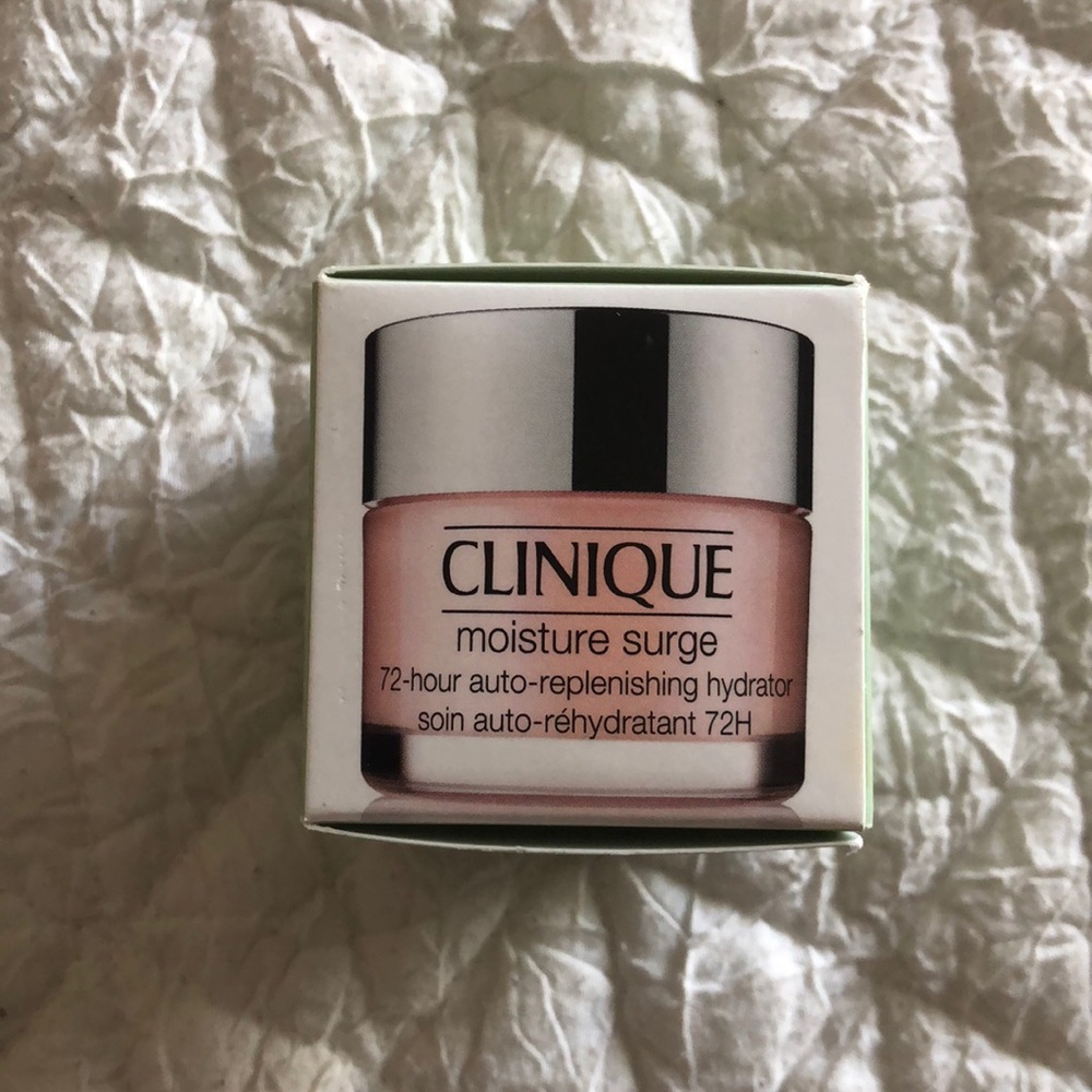 Clinique Moisture Surge
